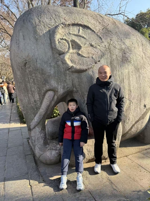 和家人一起看看外面的风景